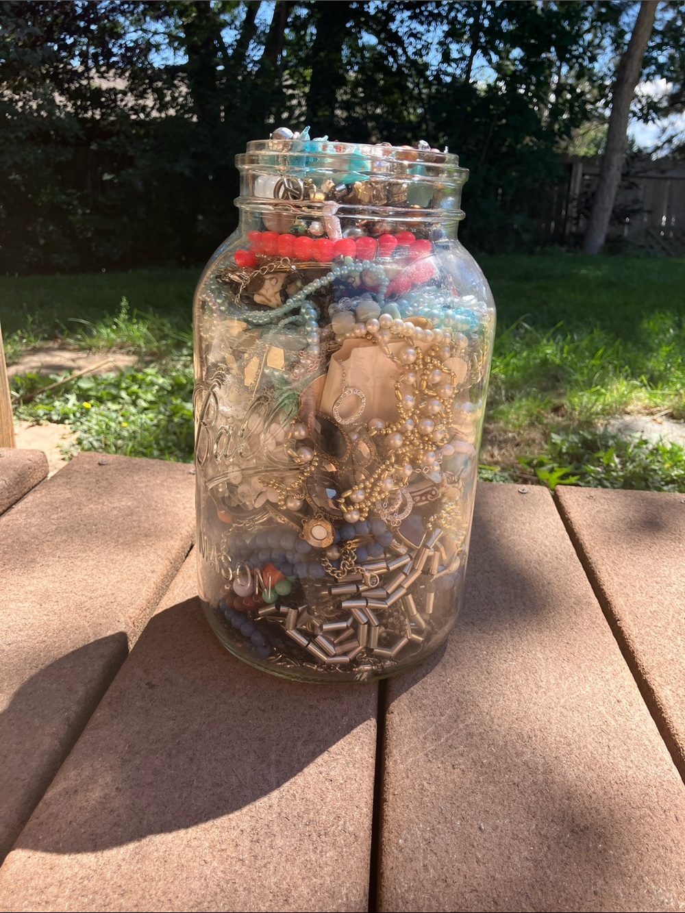 HUGE VINTAGE JEWELRY JAR!! (Haul 1)